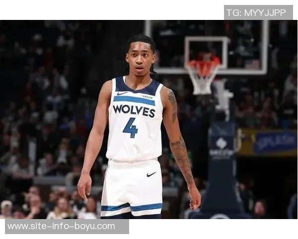 芬奇谈迪林厄姆缺席比赛原因强调战术灵活性与调整空间仍然充足 芬奇谈迪林厄姆缺席比赛原因强调战术灵活性与调整空间仍然充足